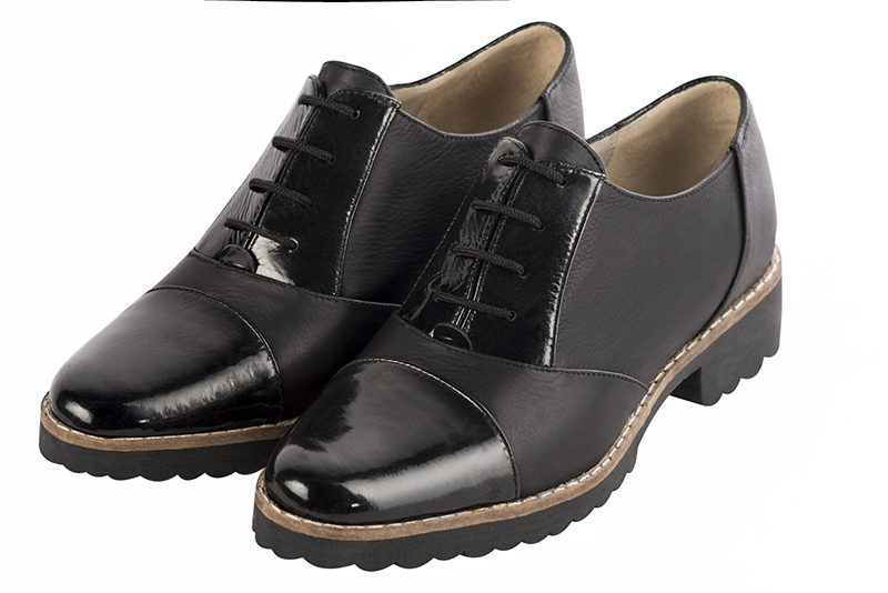 Gloss black women's casual lace-up shoes. Round toe. Flat rubber soles. Front view - Florence KOOIJMAN